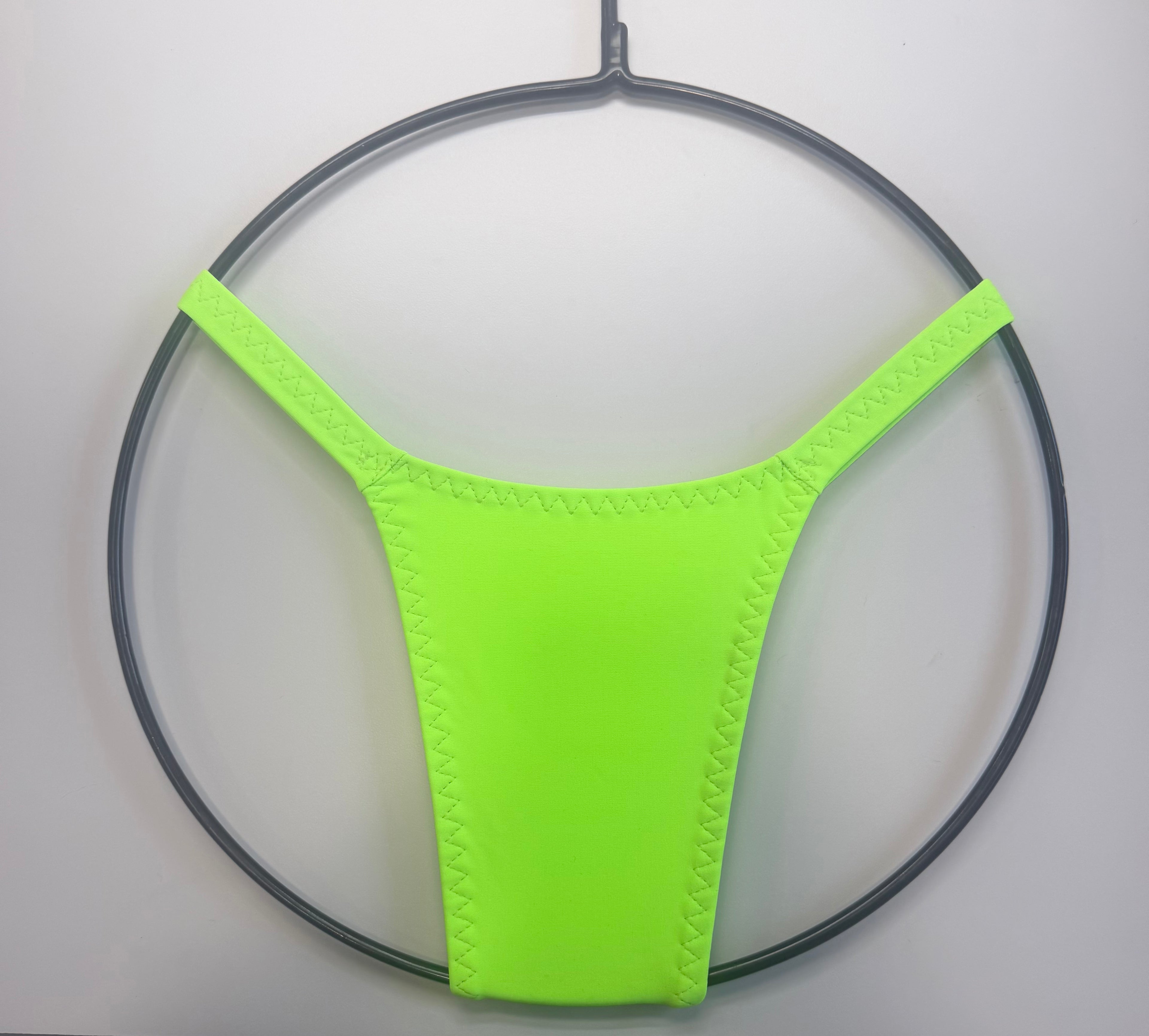 “Candy” tanga con forro de algodón y tirante de 3/4”